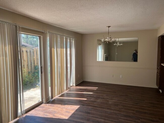 Foto del edificio - Two-storry Stonegate Townhome 2/2.5