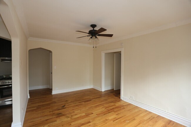 Foto del edificio - 4742 N Hermitage Ave