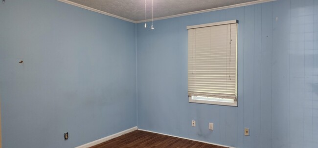 Building Photo - 205 Glenview Terrace
