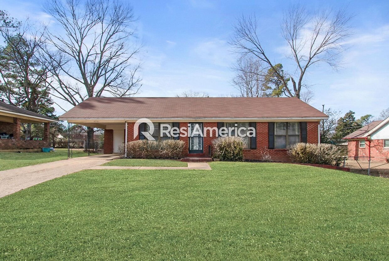 Primary Photo - Updated 3/2 Brick Home in Whitehaven