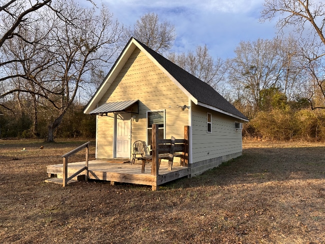 Building Photo - 57 Lee Road 735