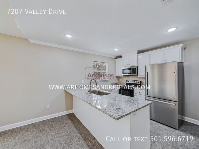 Building Photo - 7207 Valley Dr