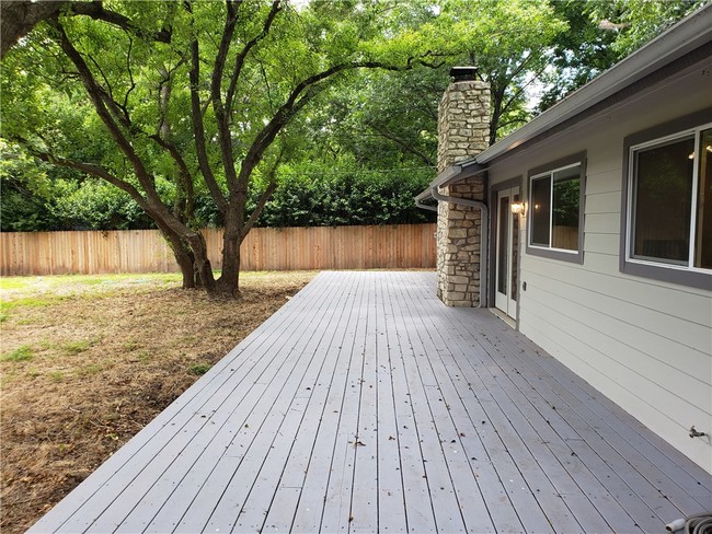 Building Photo - 9501 Braeburn Glen