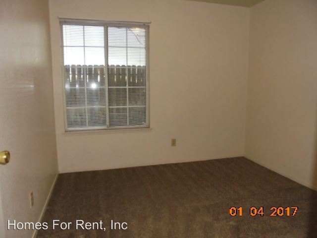 Building Photo - 303 Eastridge Cir