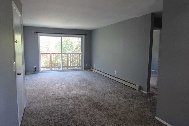 Building Photo - 5 Alpine Dr