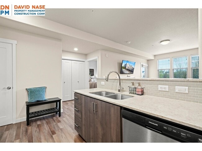 Building Photo - 16417 NW Chadwick Way