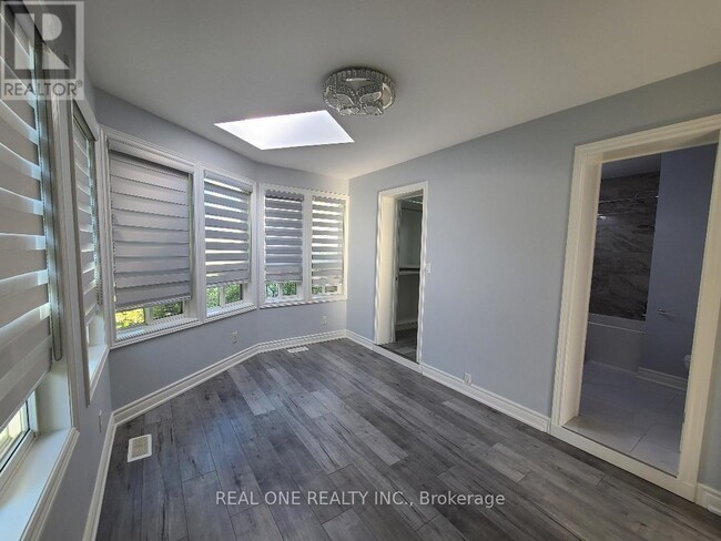 Building Photo - 412 Osiris Dr