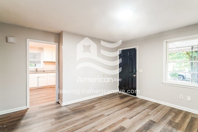 Building Photo - 912 Old Oak Dr