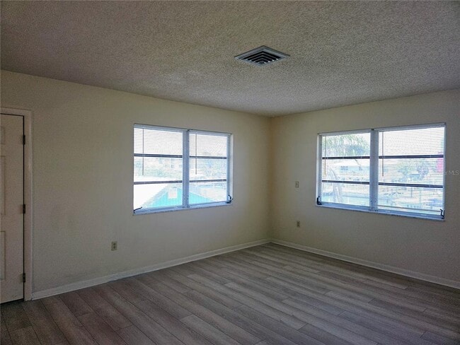 Building Photo - 360 137th Ave Cir