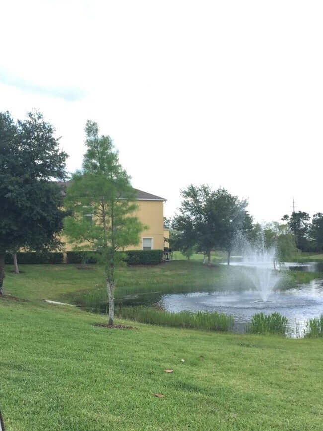 Foto del edificio - OVIEDO RENTAL-Fresh paint! Inviting 2 stor...