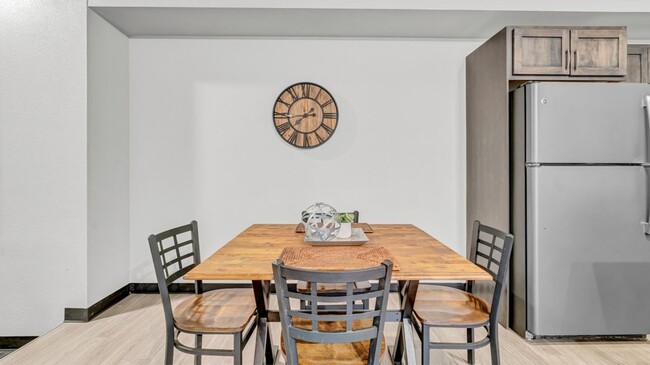 Interior Photo - Pinnacle Villages - Waverly