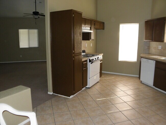 Building Photo - 5404 Summer Cypress Dr