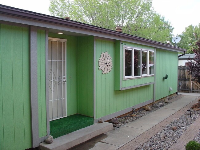 Foto del edificio - 7216 Turtledove Ln NE