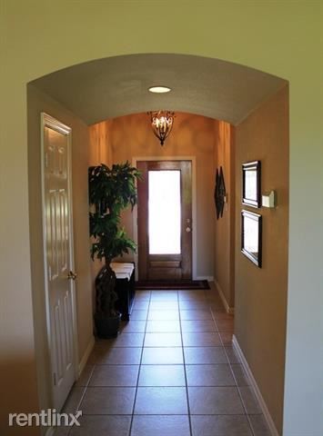 Building Photo - 107 Belton Dr
