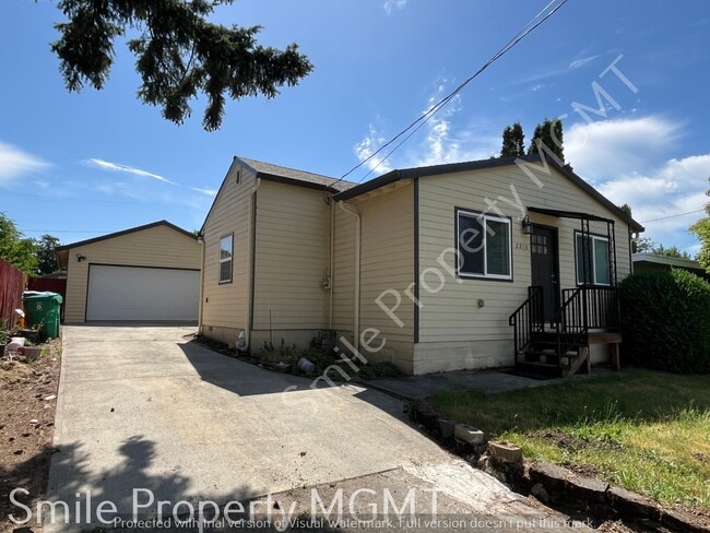 Building Photo - 2216 SE 105th Ave