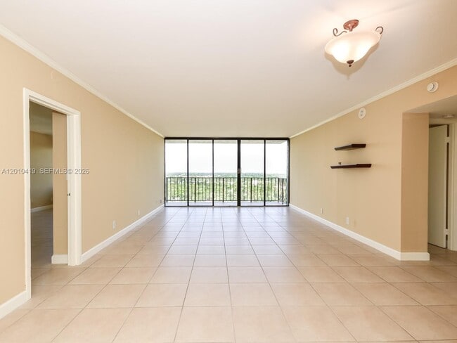 Foto del edificio - 780 NE 69th St