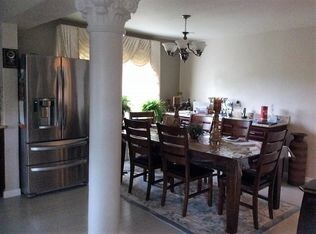 Foto del edificio - 28830 Logan Way