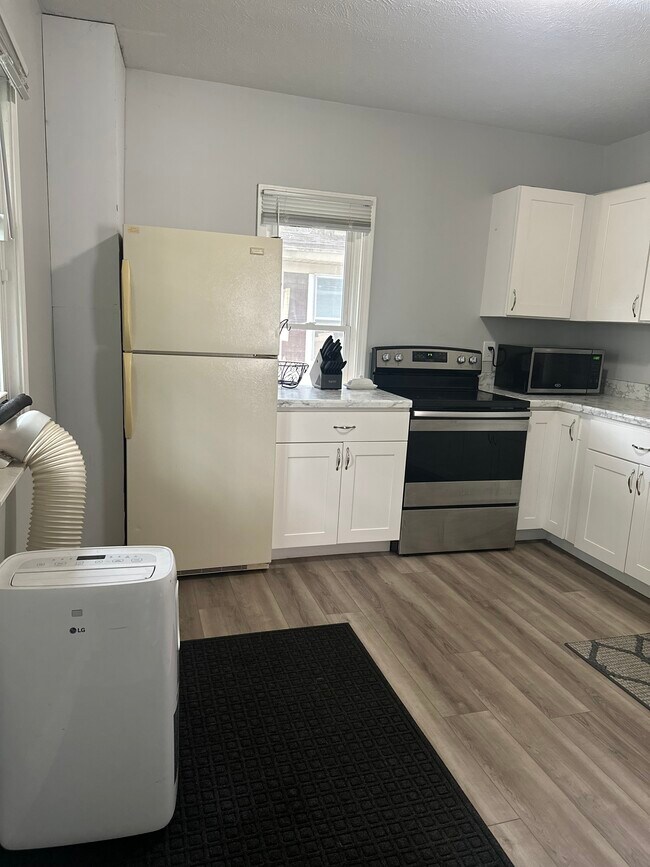 Foto del edificio - 1039 Tamarack Ave NW