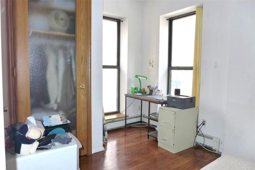 Foto del edificio - 305 E 52nd St