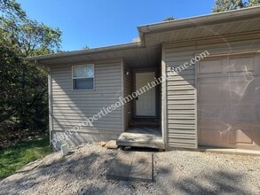 Building Photo - 63 Grand Oak Rd