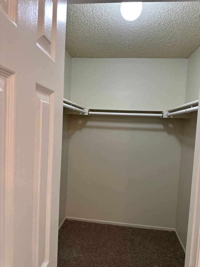 Foto del edificio - Spacious 2 Bedroom Condo in Desirable Jess Ranch Community