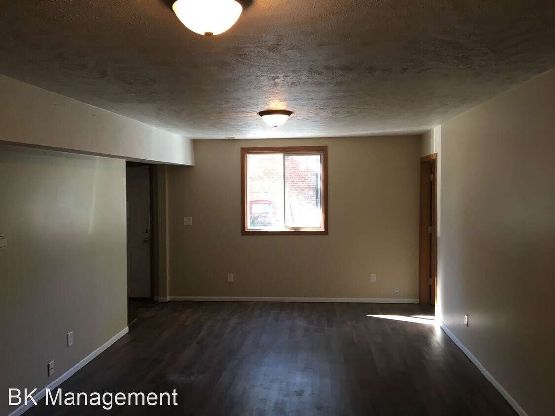 Foto principal - 3 br, 2 bath House - 514 E Chestnut