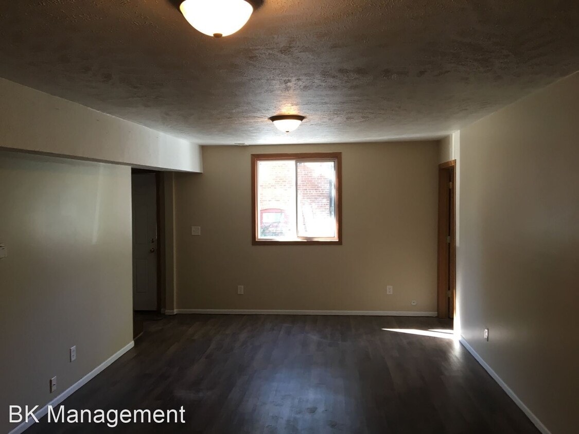 Primary Photo - 3 br, 2 bath House - 514 E Chestnut