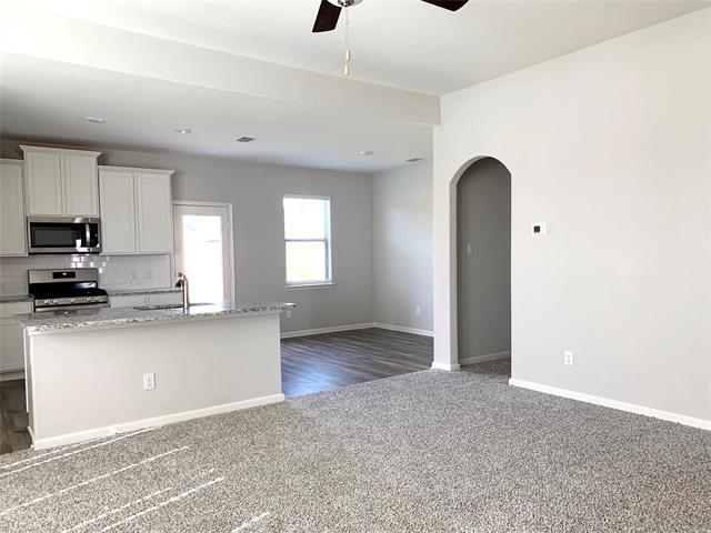 Foto del edificio - 144 Emma Dr