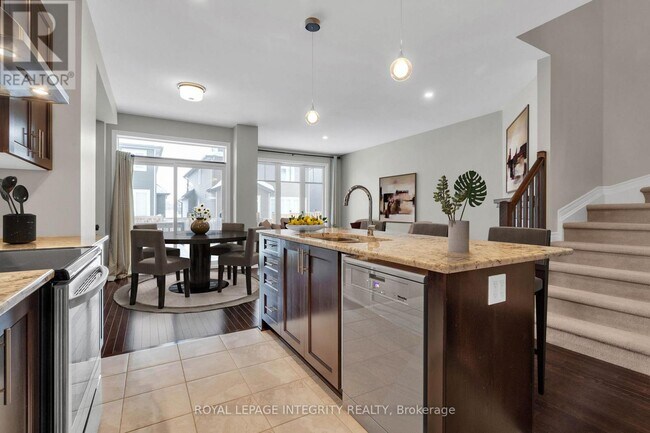 Photo du bâtiment - 803 Indica St