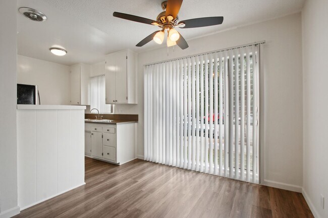 Building Photo - 1231 12th St. in Santa Monica.  Steps to W...