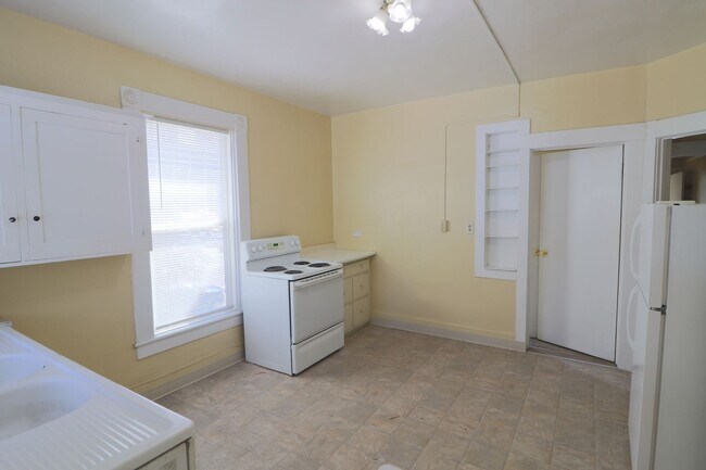Foto del edificio - 405/407 W 5th Street