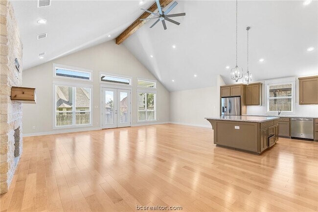 Foto del edificio - 4209 Downton Abbey Ave