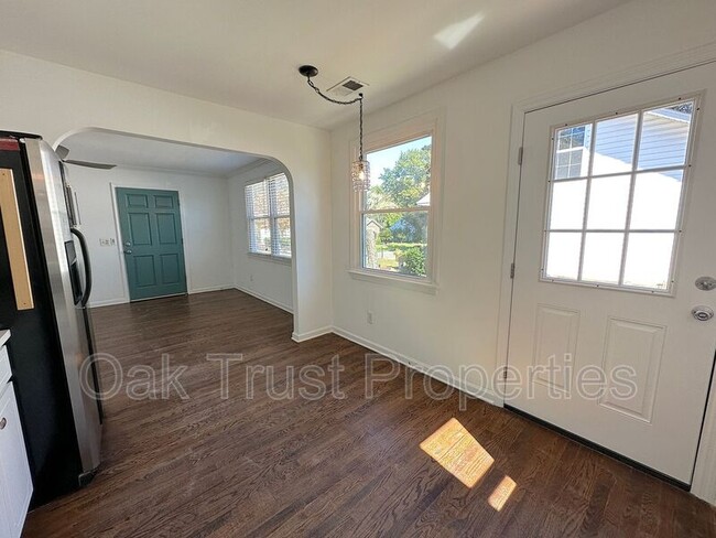 Building Photo - 4808 Churchill Rd