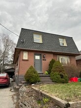 Building Photo - 134 Bridgeport Rd E