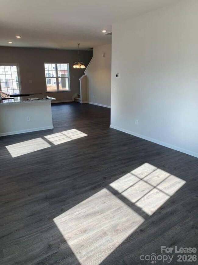 Foto del edificio - 9303 Grand Valley Dr