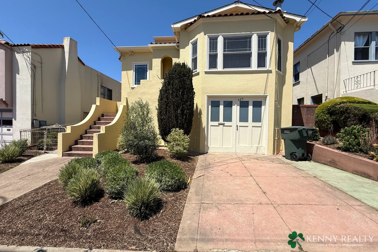 Primary Photo - Spacious 3 Bedroom Home in Sign Hill Neighborhood in South San Francisco