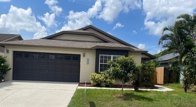 Building Photo - 1442 Tiverton Dr
