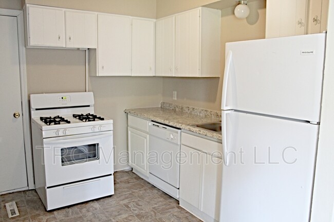 Building Photo - 1031 S Glenn St