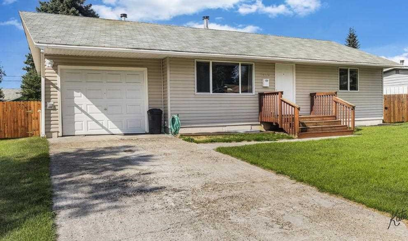 Primary Photo - 1028 Gilmore St