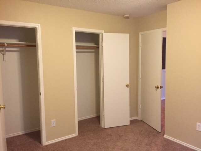 Foto del edificio - 2524 Tan Oak Dr