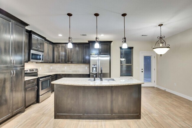 Foto del edificio - 118 N Buckhorn Dr