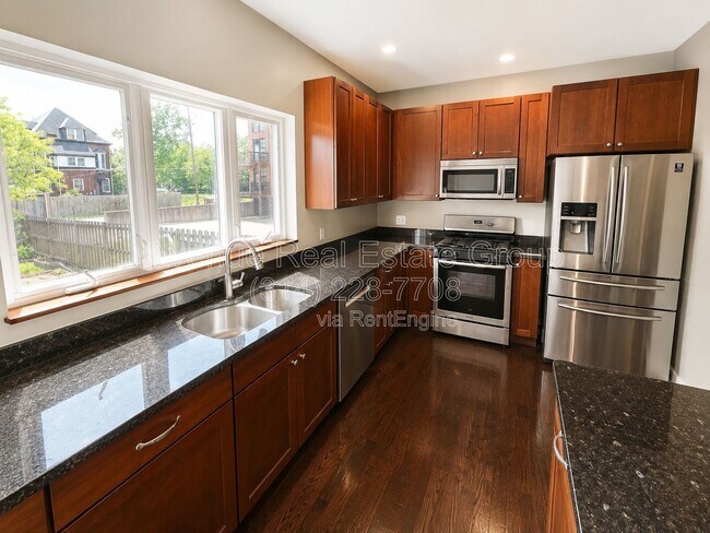 Foto del edificio - 4250 Olive St