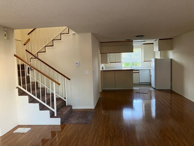 Sala y comedor - Selby Rose Townhome