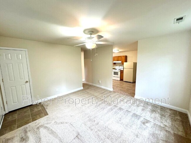 Foto del edificio - 2102 Brockway Ln