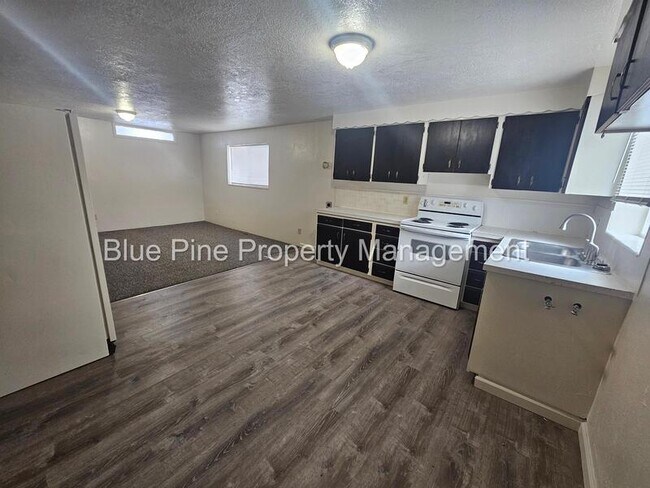 Foto del edificio - 1151 E Cedar St