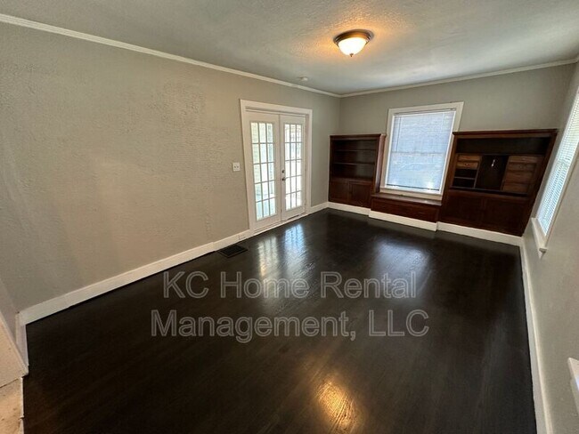 Foto del edificio - 3708 E 72nd St