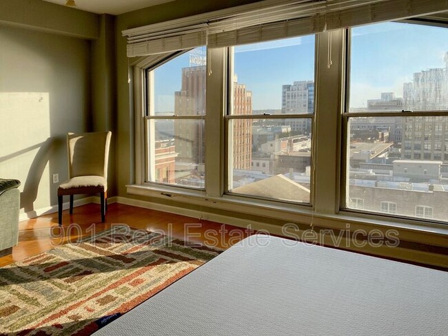 Foto del edificio - 66 Monroe Ave