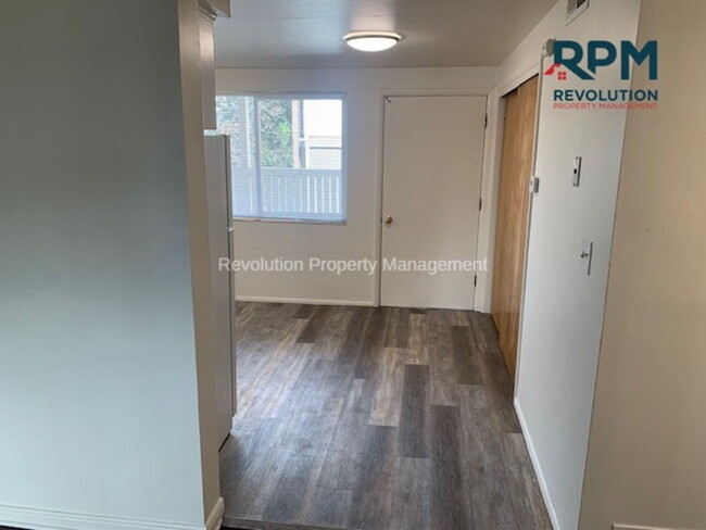 Building Photo - 2 BEDROOM CONDO IN THE HEART OF SALT LAKE
