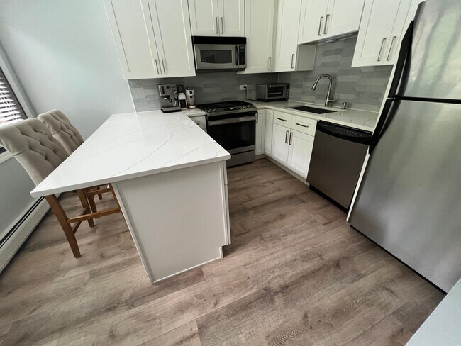 Foto del edificio - 644 W Arlington Pl