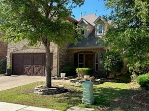 Building Photo - 504 Eastland Dr